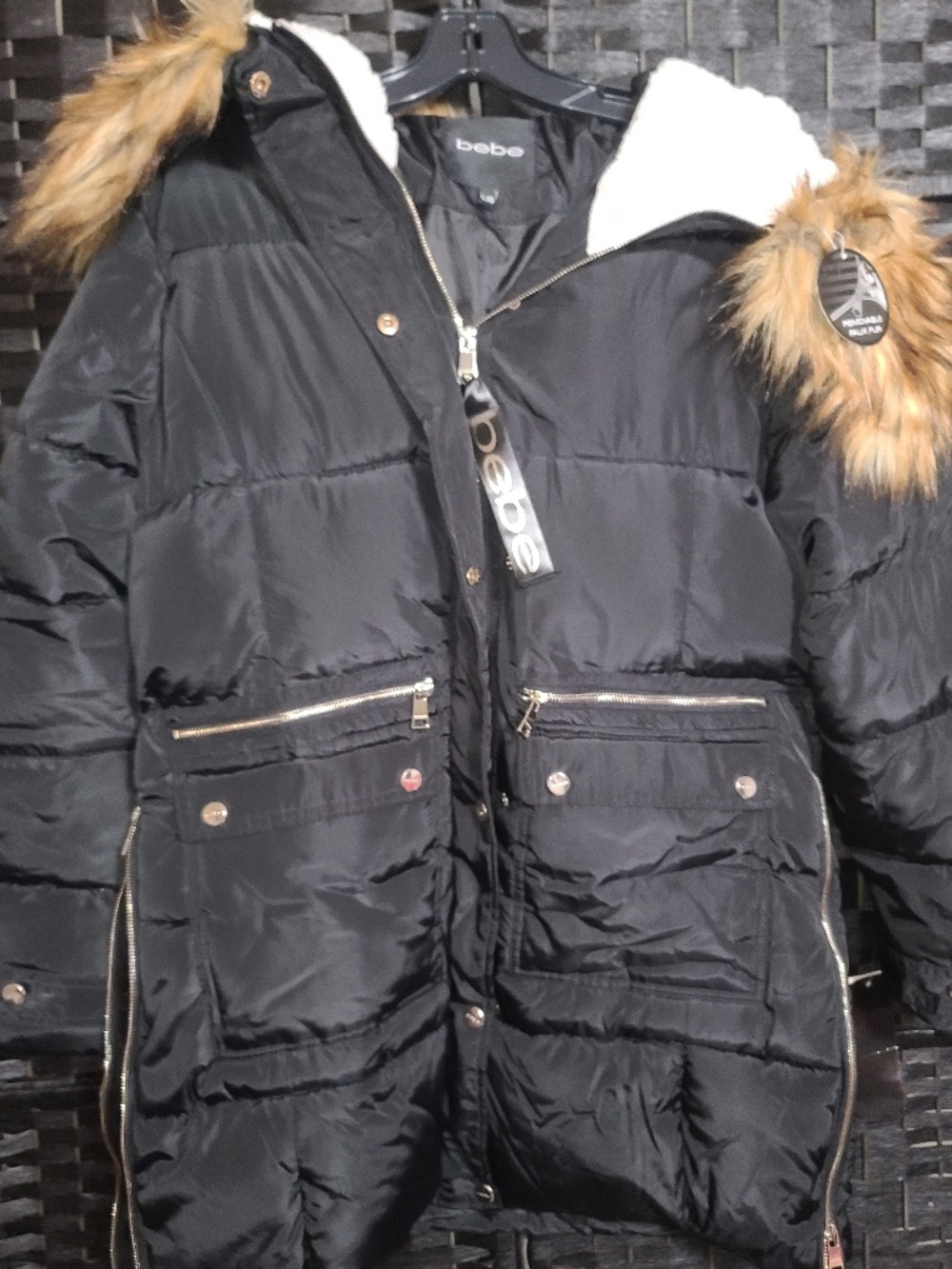 Bebe black coat removable  faux fur hood size Large NWT